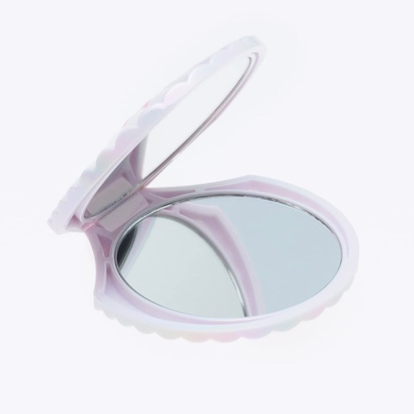 Zara Barbie Shell Compact Mirror - Picture 3 of 4